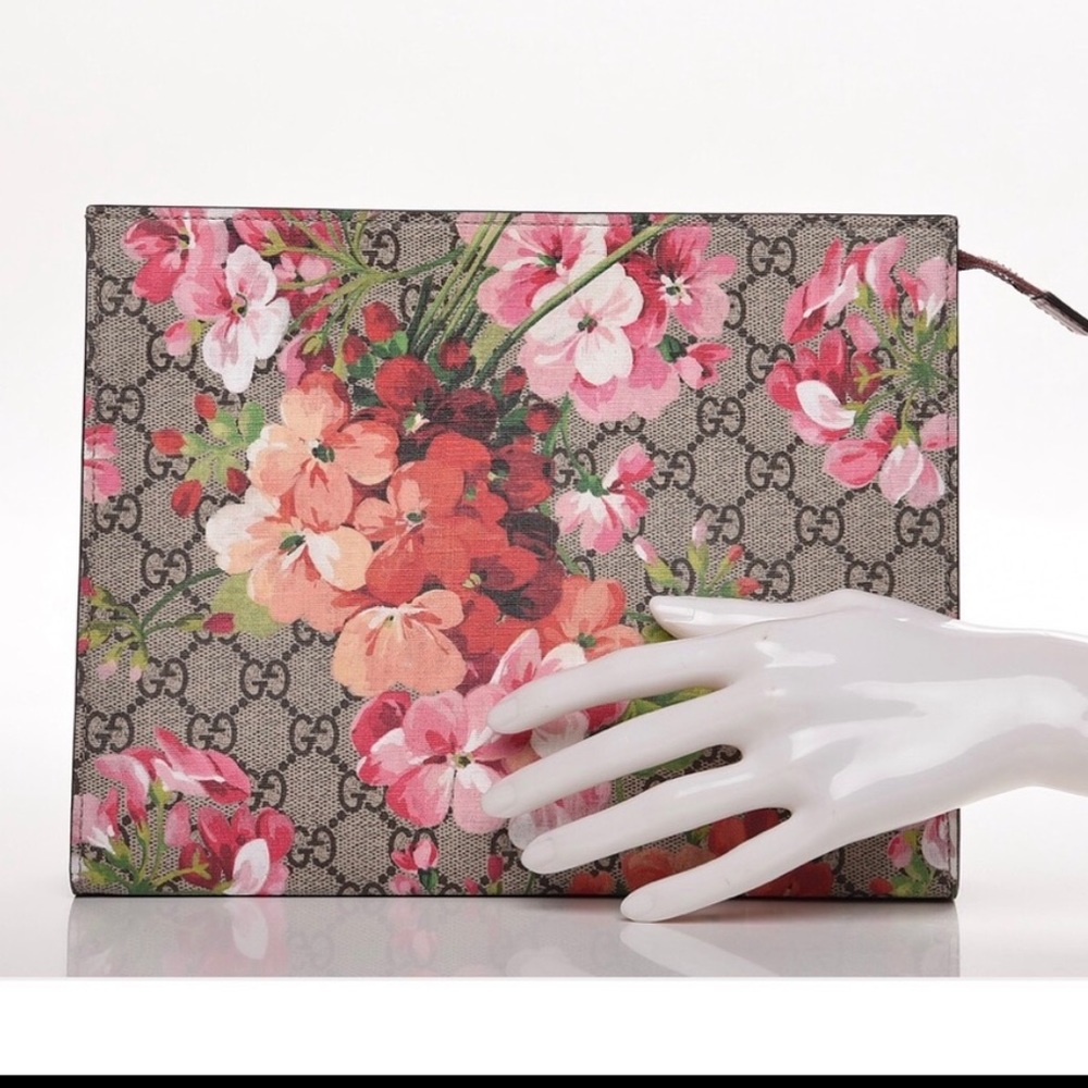 GUCCI BLOOM large pouch